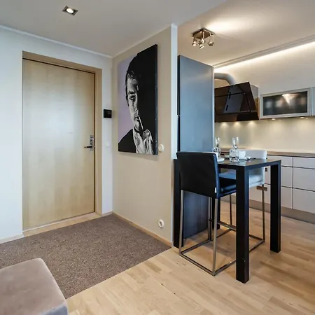 Fahle, Skyline View 1 Bedroom Flat Near Centre Apartment