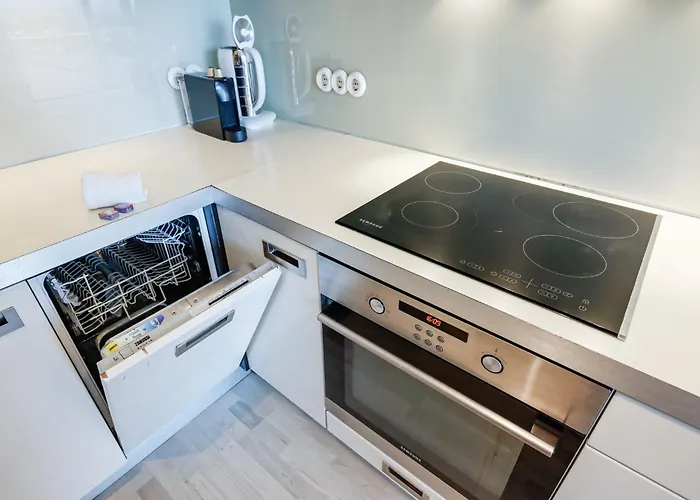 Fahle, Skyline View 1 Bedroom Flat Near Centre 塔林