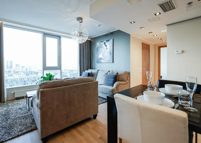 Fahle, Skyline View 1 Bedroom Flat Near Centre Apartment *