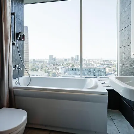 Fahle, Skyline View 1 Bedroom Flat Near Centre דירה טאלין