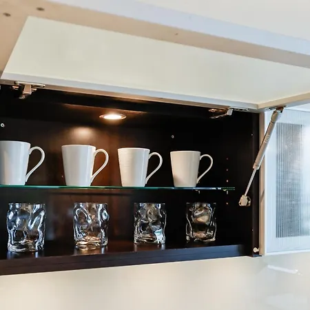 Fahle, Skyline View 1 Bedroom Flat Near Centre דירה